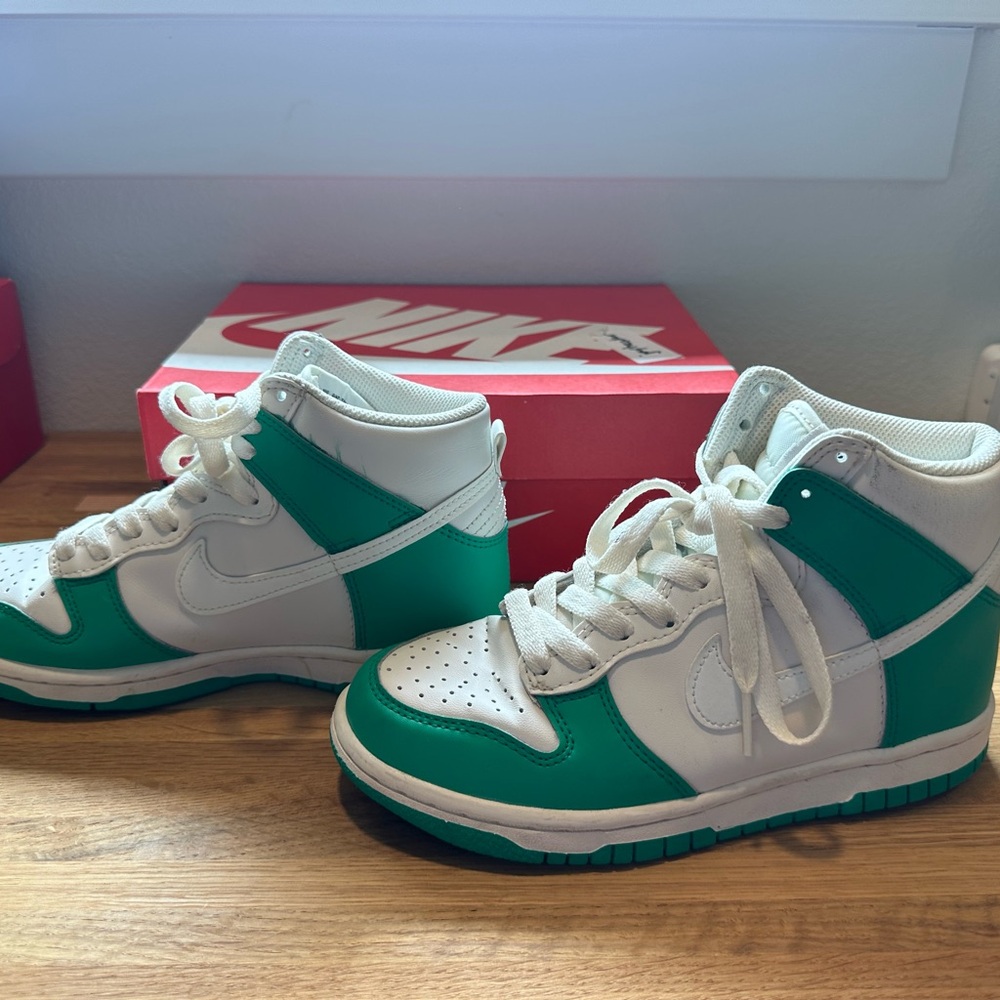 Nike Dunk High (GS) Stadium Green
